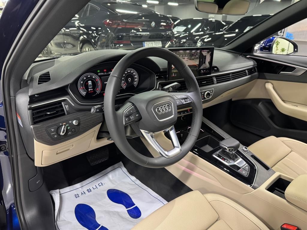아우디 A4 A4 (B9) 40 TFSI 프리미엄 이미지 4