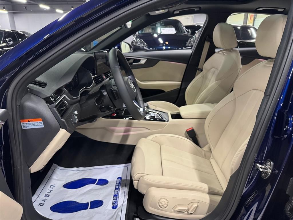 아우디 A4 A4 (B9) 40 TFSI 프리미엄 이미지 8