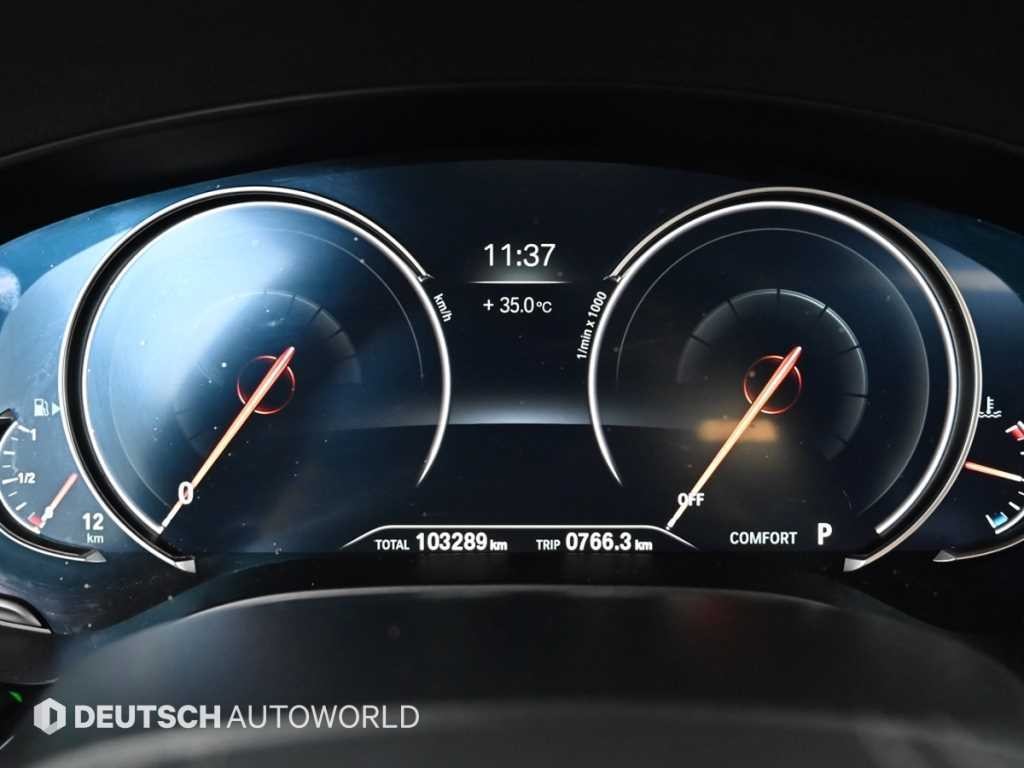 BMW 5시리즈 5시리즈 (G30) 530i xDrive M 스포츠 이미지 8