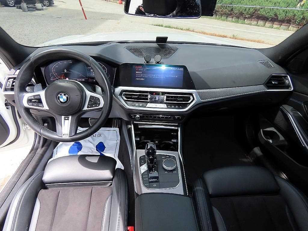 BMW 3시리즈 3시리즈 (G20) 320d M 스포츠 이미지 7