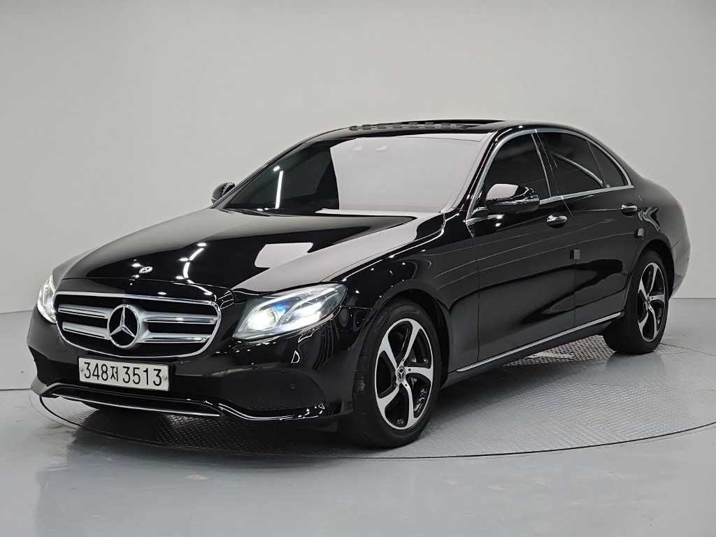 벤츠 E 클래스 E-클래스 W213 E300 4MATIC 아방가르드 이미지 1