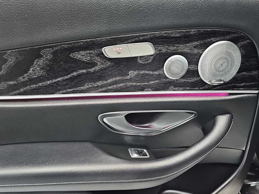 벤츠 E 클래스 E-클래스 W213 E300 4MATIC 아방가르드 이미지 13