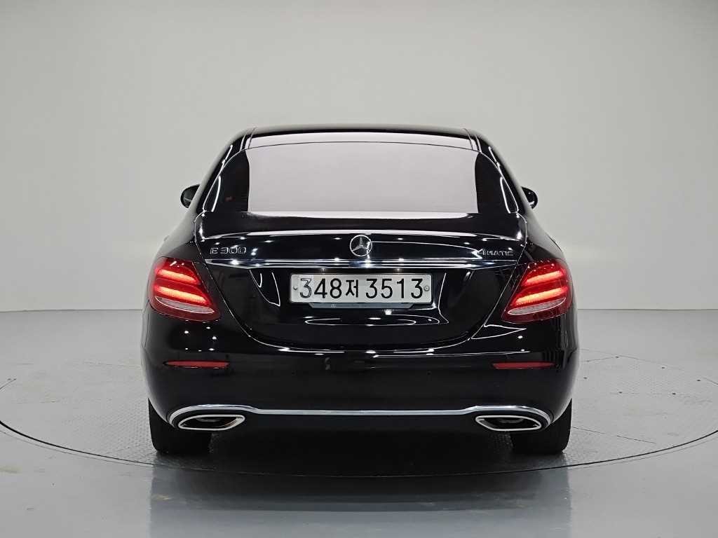 벤츠 E 클래스 E-클래스 W213 E300 4MATIC 아방가르드 이미지 3