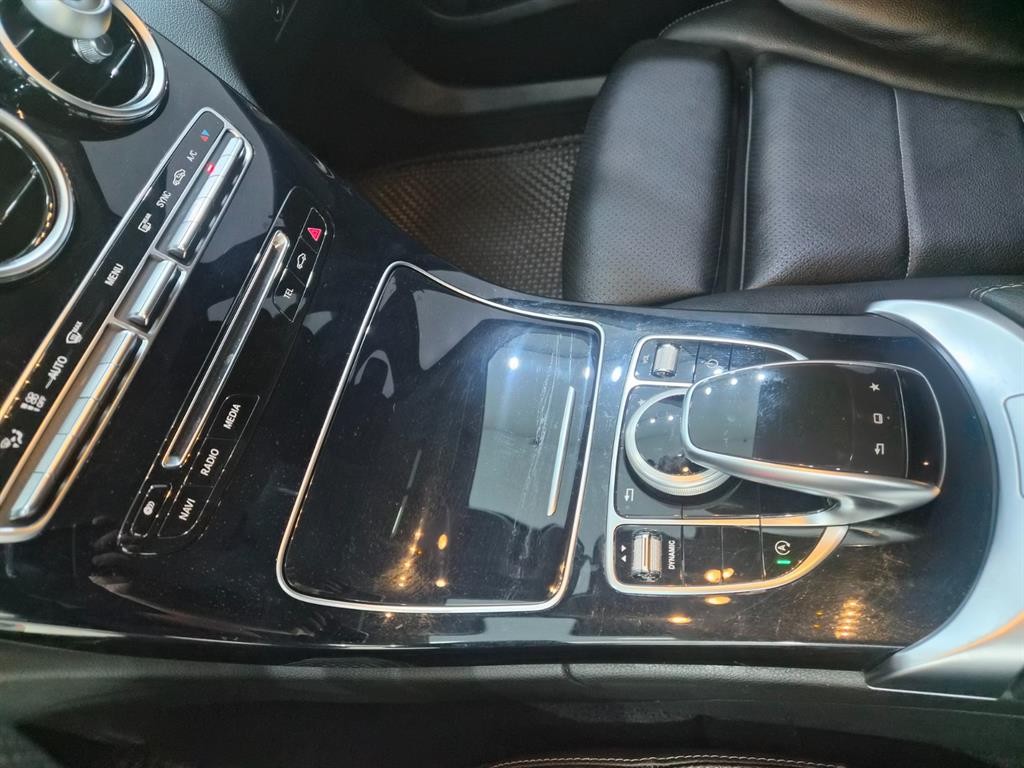 벤츠 C 클래스 C클래스 W205 C220 d 아방가르드 이미지 15