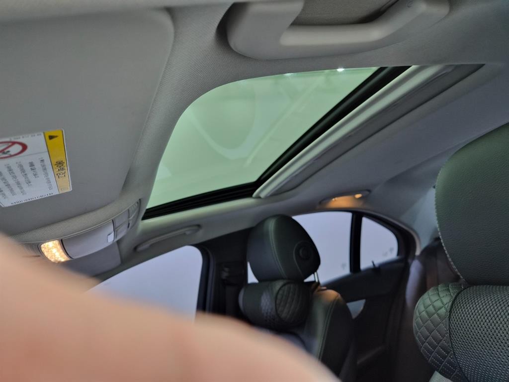 벤츠 C 클래스 C클래스 W205 C220 d 아방가르드 이미지 18