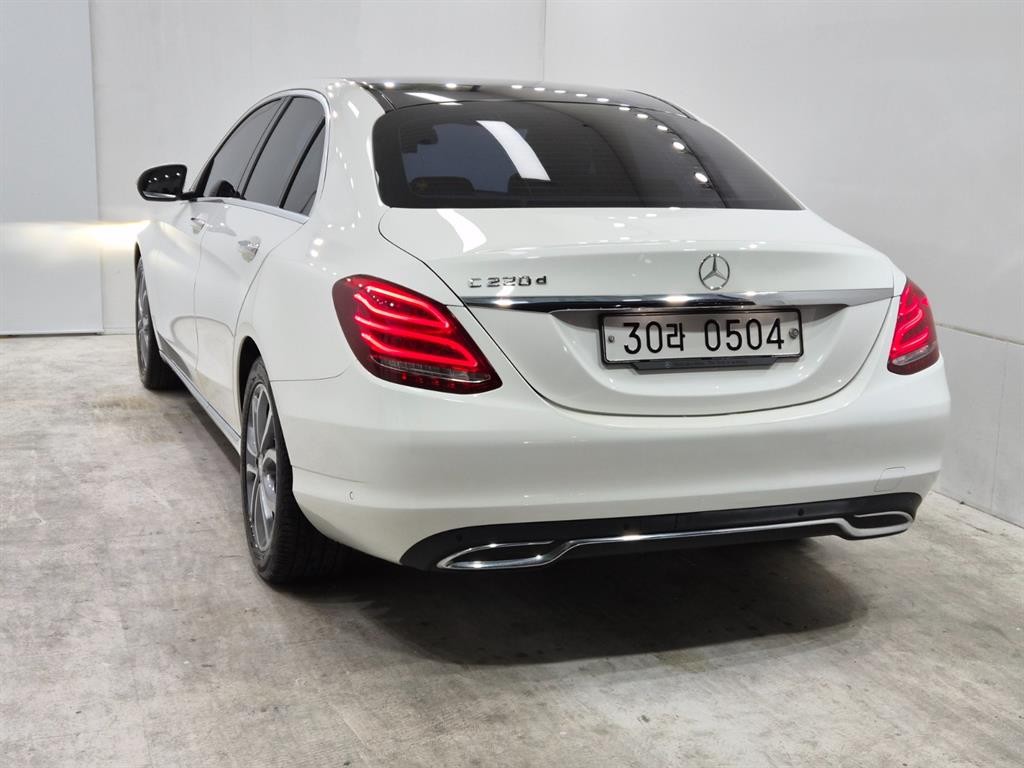 벤츠 C 클래스 C클래스 W205 C220 d 아방가르드 이미지 4