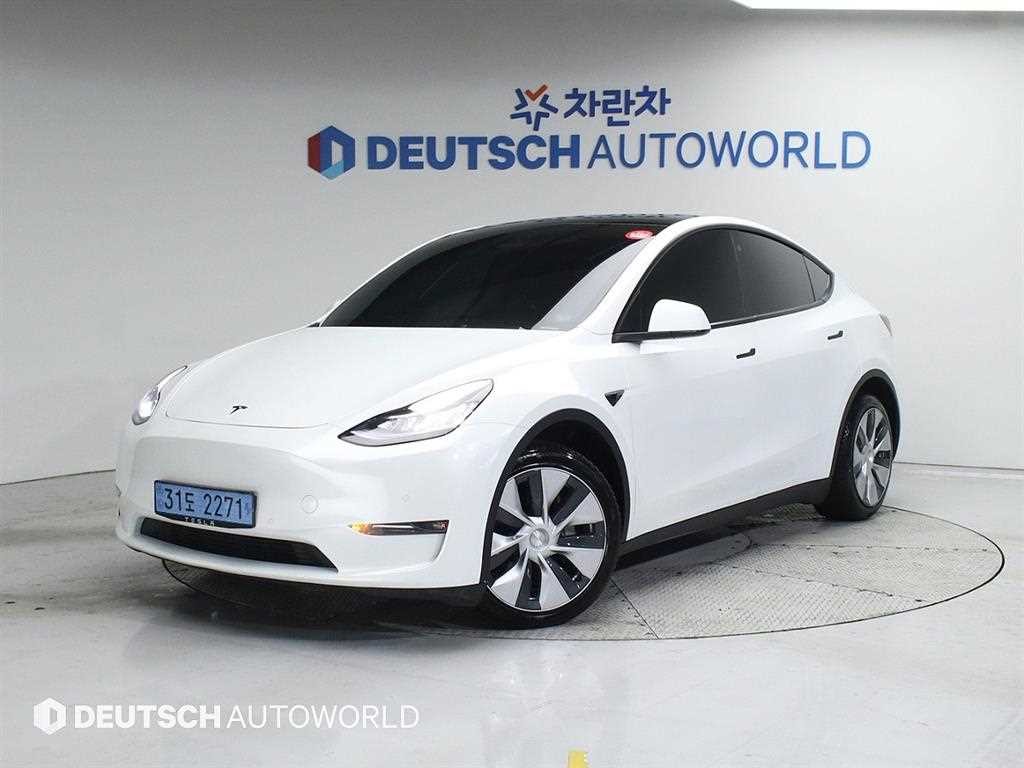 테슬라 모델 Y 롱 레인지 이미지 1