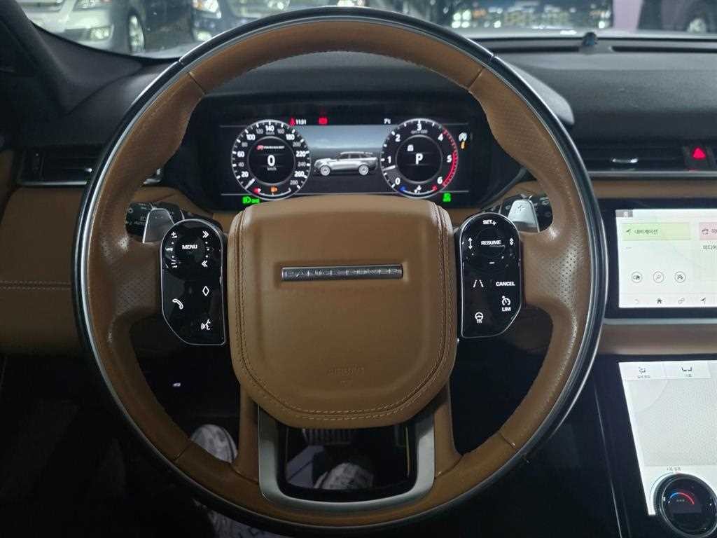 랜드로버 레인지로버 벨라 3.0 D300 R-다이나믹 HSE 이미지 10