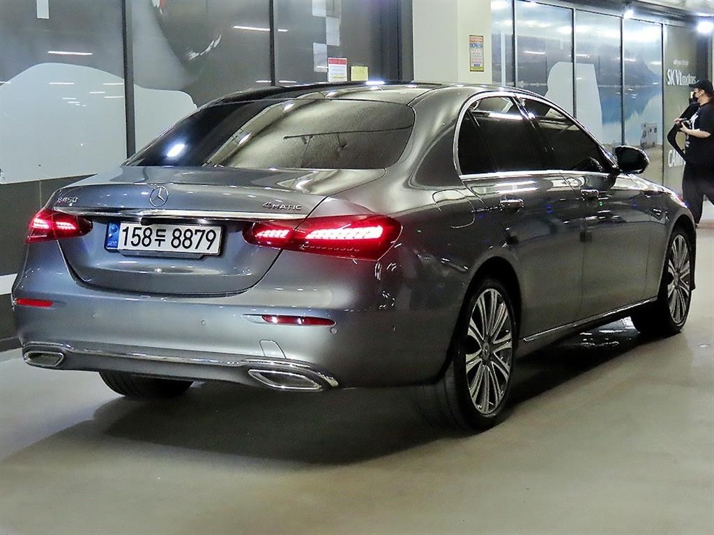 벤츠 E 클래스 E-클래스 W213 E450 4MATIC 익스클루시브 이미지 4