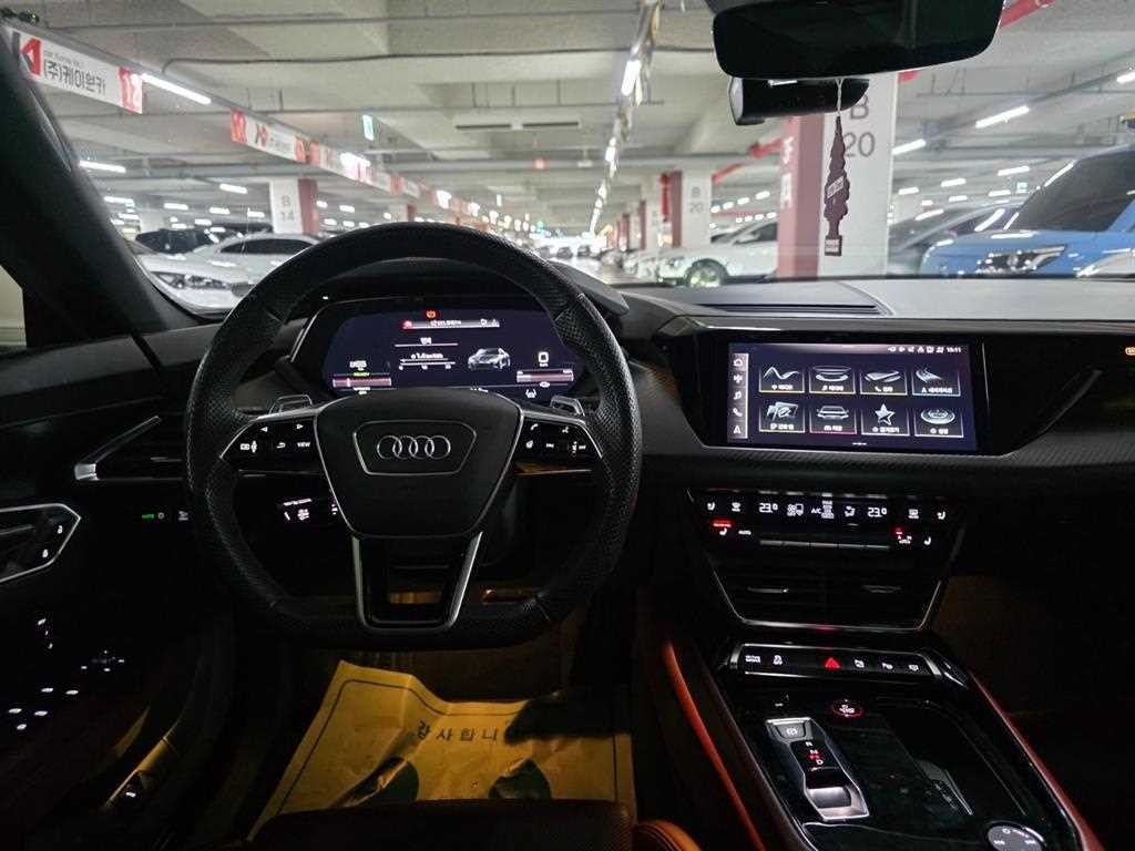 아우디 e-트론 GT GT 콰트로 프리미엄 이미지 6