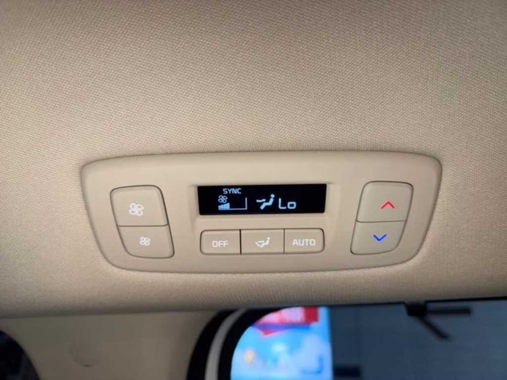 기아 카니발 카니발 4세대 디젤 7인승 시그니처 이미지 14