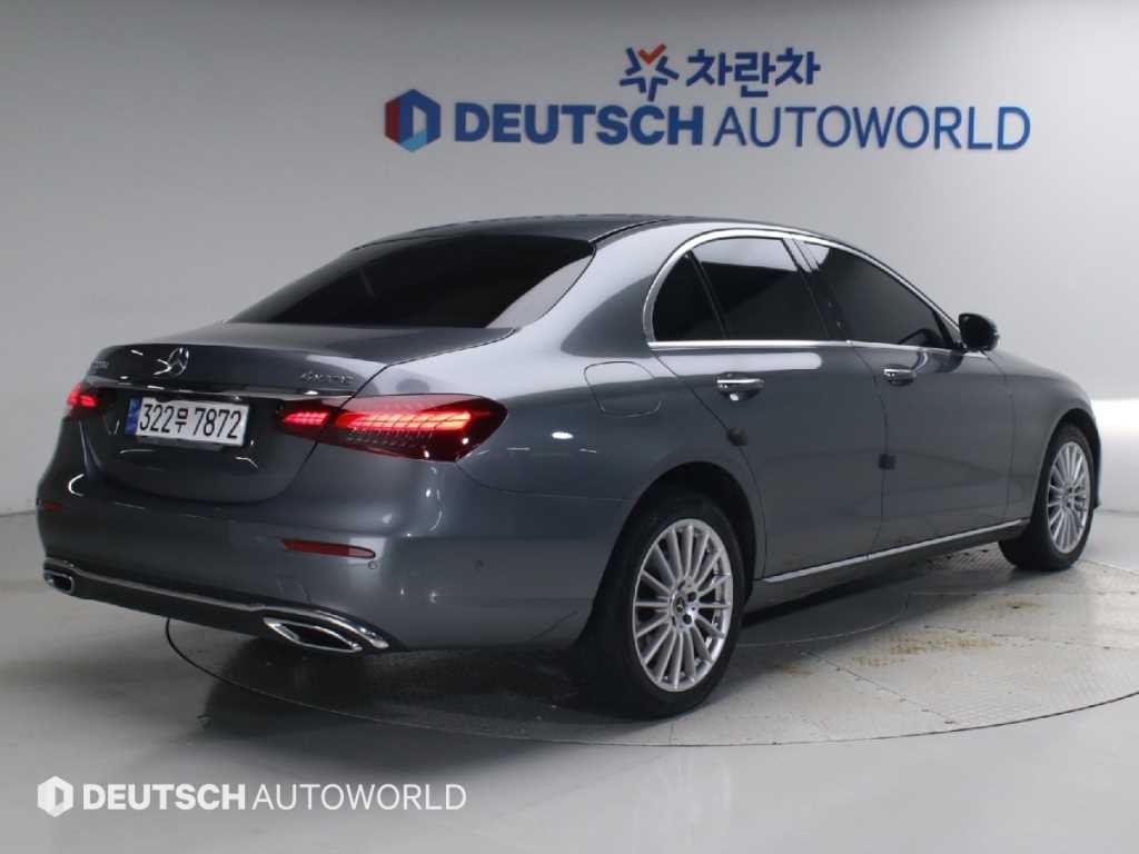 벤츠 E 클래스 E-클래스 W213 E220d 4MATIC 익스클루시브 이미지 3