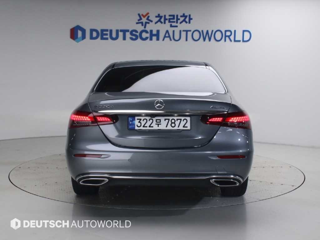 벤츠 E 클래스 E-클래스 W213 E220d 4MATIC 익스클루시브 이미지 5