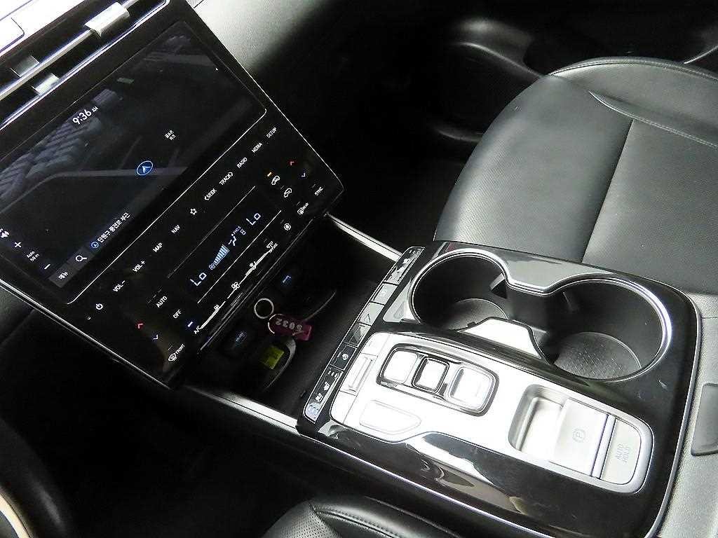 현대 투싼 투싼 (NX4) 디젤 2.0 2WD 모던 이미지 17