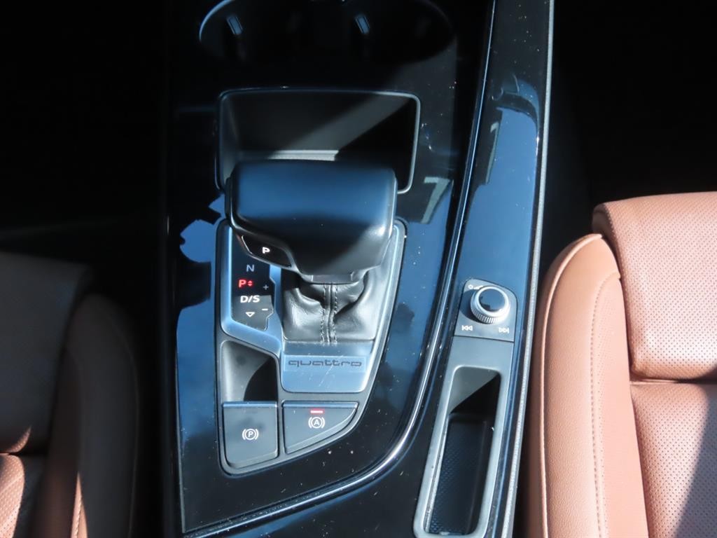아우디 A5 A5 (F5) 40 TFSI 콰트로 프리미엄 스포트백 이미지 13