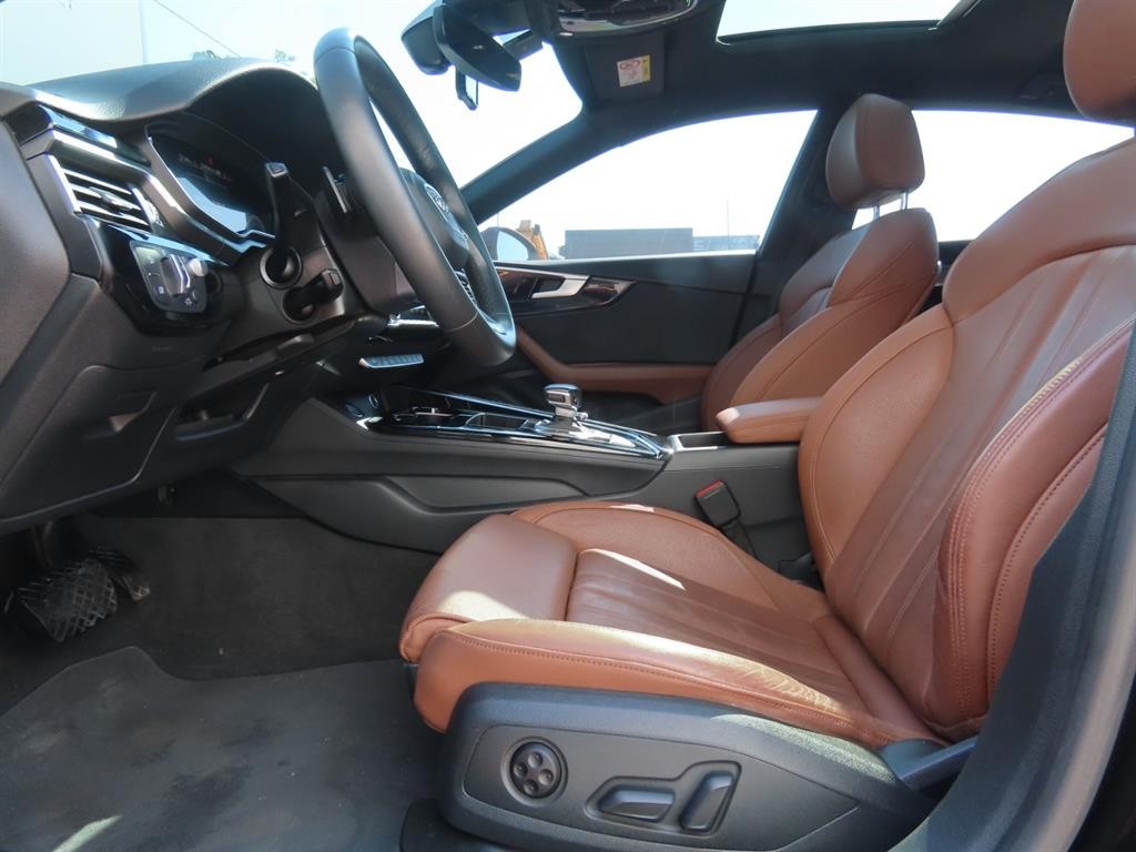 아우디 A5 A5 (F5) 40 TFSI 콰트로 프리미엄 스포트백 이미지 16