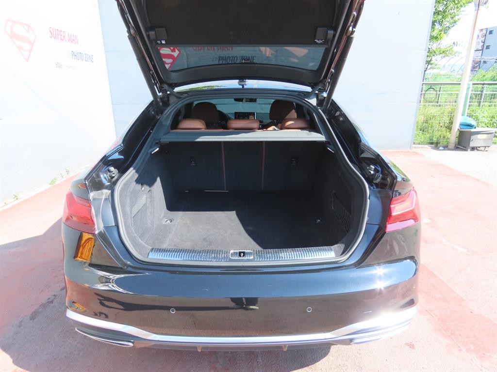 아우디 A5 A5 (F5) 40 TFSI 콰트로 프리미엄 스포트백 이미지 5