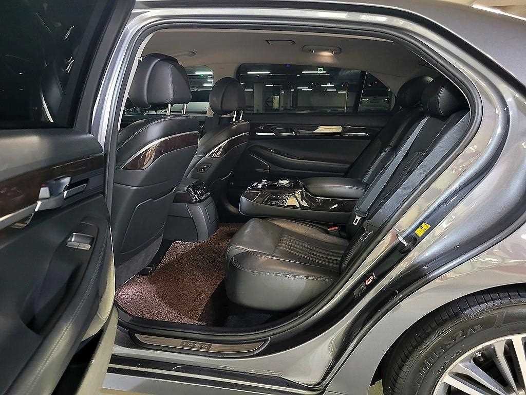 제네시스 EQ900 3.8 GDI AWD 프리미엄 럭셔리 이미지 8