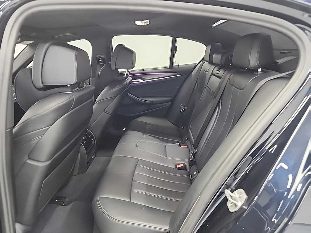 BMW 5시리즈 5시리즈 (G30) 520i M 스포츠 이미지 12