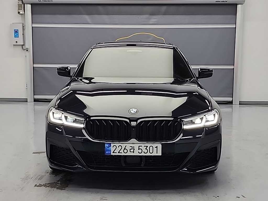 BMW 5시리즈 5시리즈 (G30) 520i M 스포츠 이미지 2