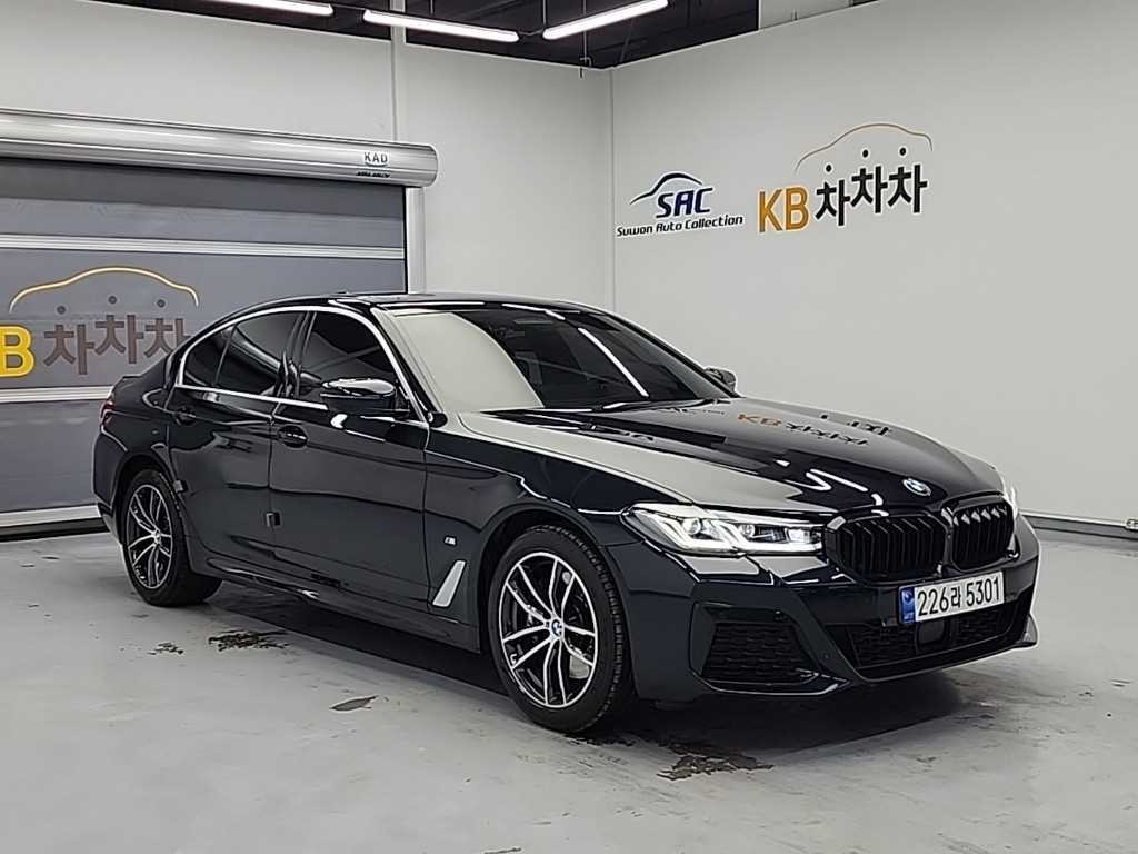BMW 5시리즈 5시리즈 (G30) 520i M 스포츠 이미지 4