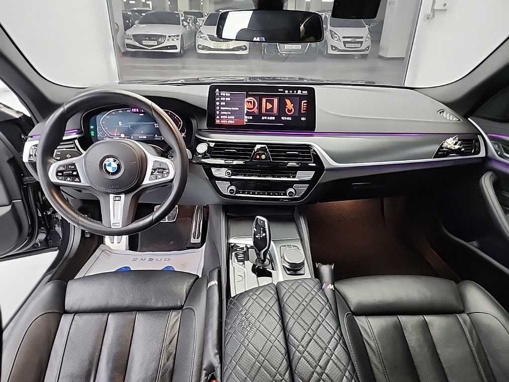 BMW 5시리즈 5시리즈 (G30) 520i M 스포츠 이미지 7