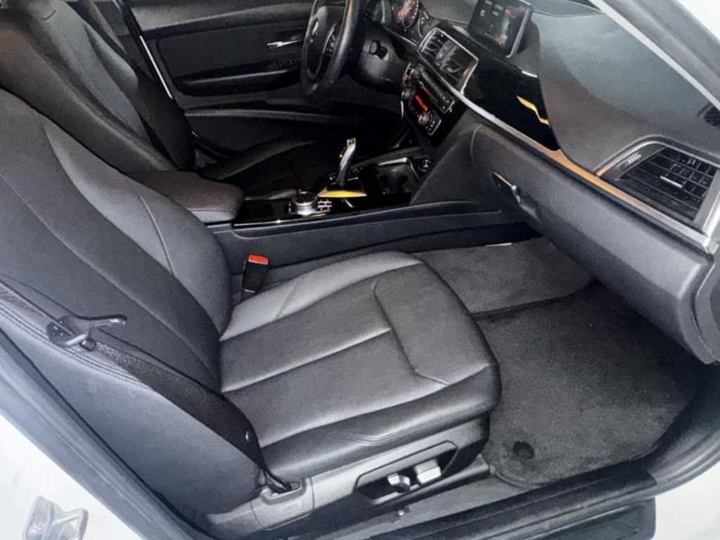 BMW 3시리즈 3시리즈 (F30) 320d 이미지 16