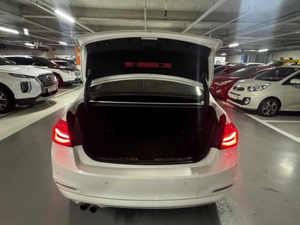 BMW 3시리즈 3시리즈 (F30) 320d 이미지 18