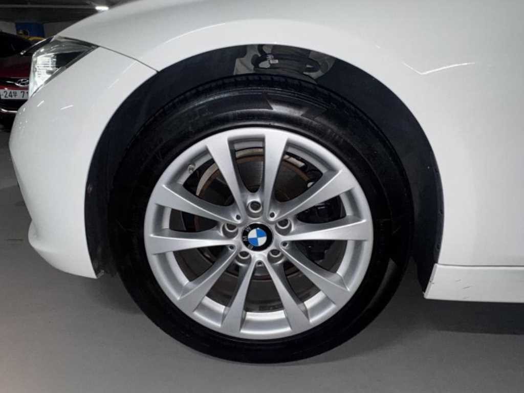 BMW 3시리즈 3시리즈 (F30) 320d 이미지 19