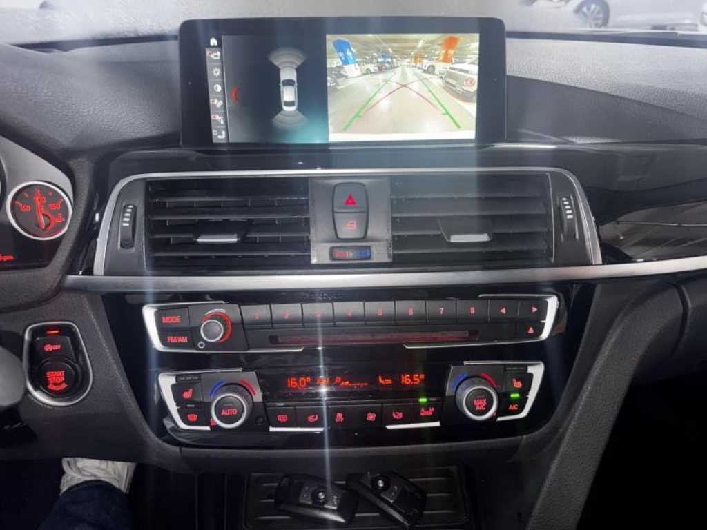 BMW 3시리즈 3시리즈 (F30) 320d 이미지 9