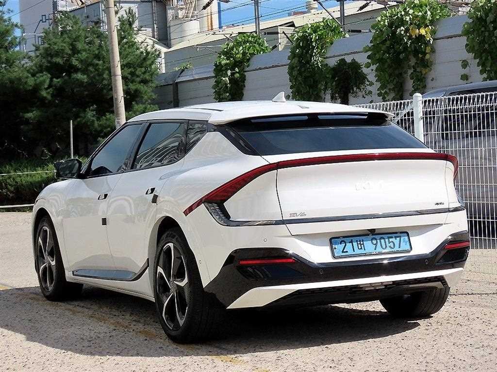 기아 EV6 롱레인지 AWD GT Line 이미지 3