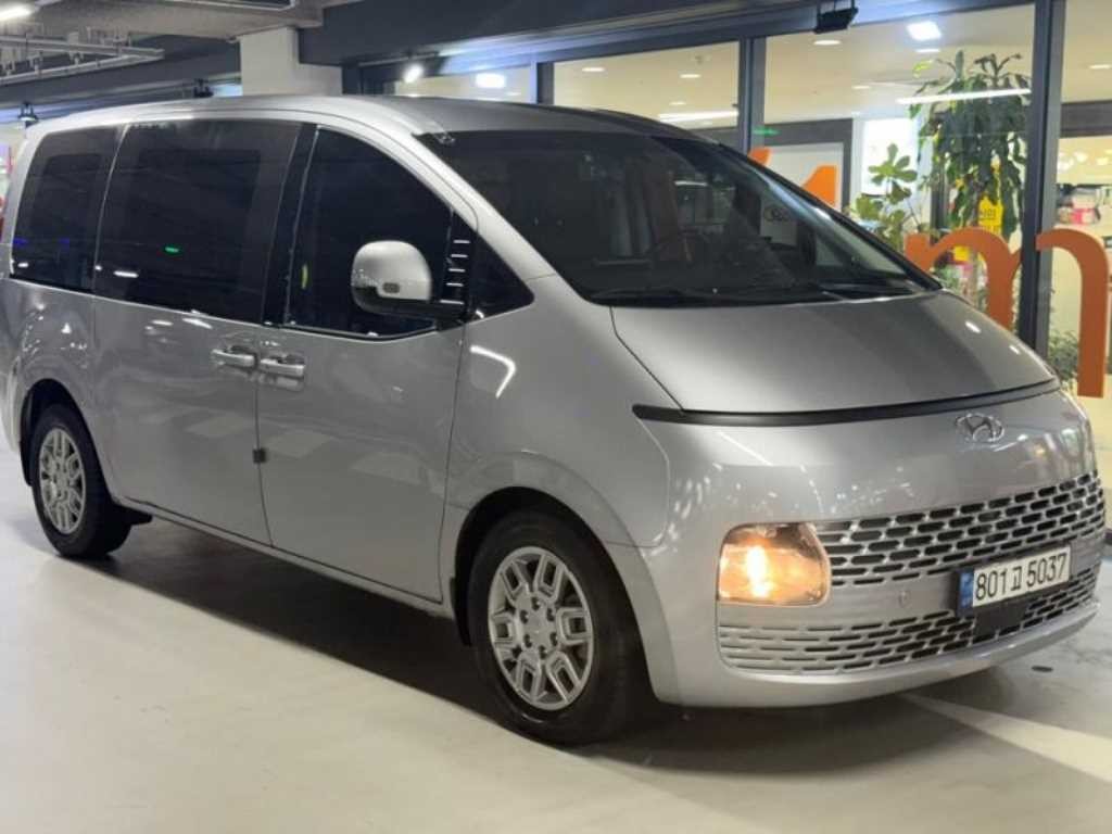 현대 스타리아 2WD 디젤 카고 모던 3인승 이미지 2