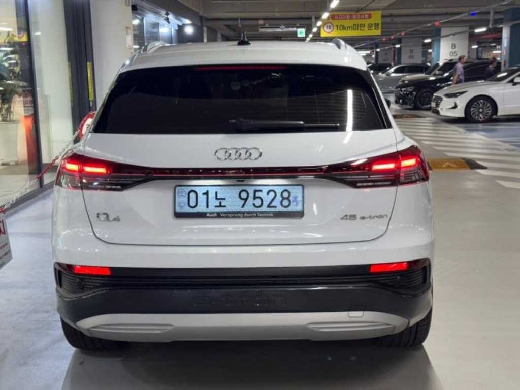아우디 Q4 Q4 e-트론 45 이미지 5