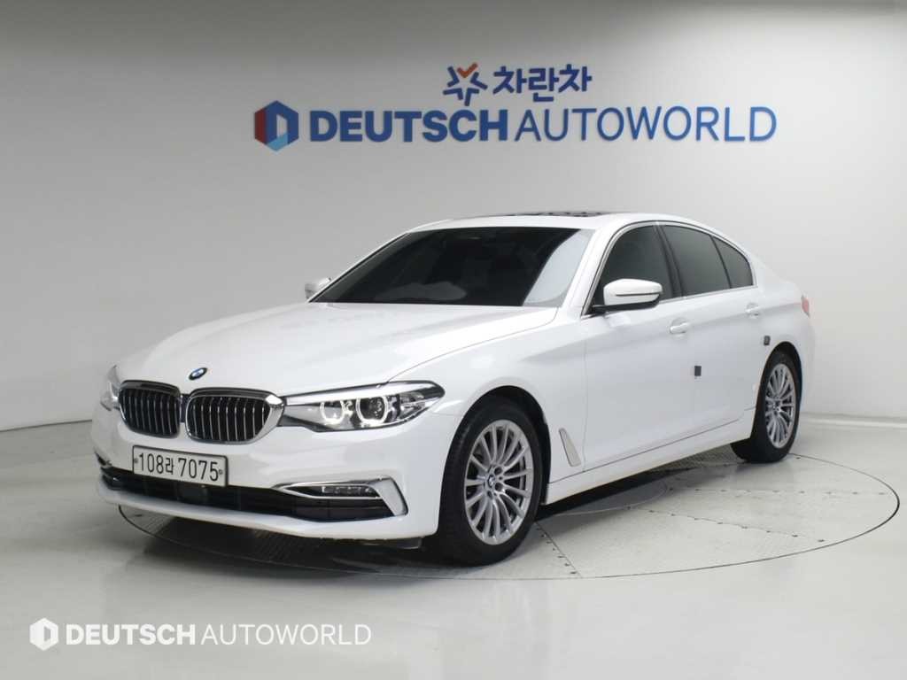 BMW 5시리즈 5시리즈 (G30) 520i 럭셔리 이미지 1