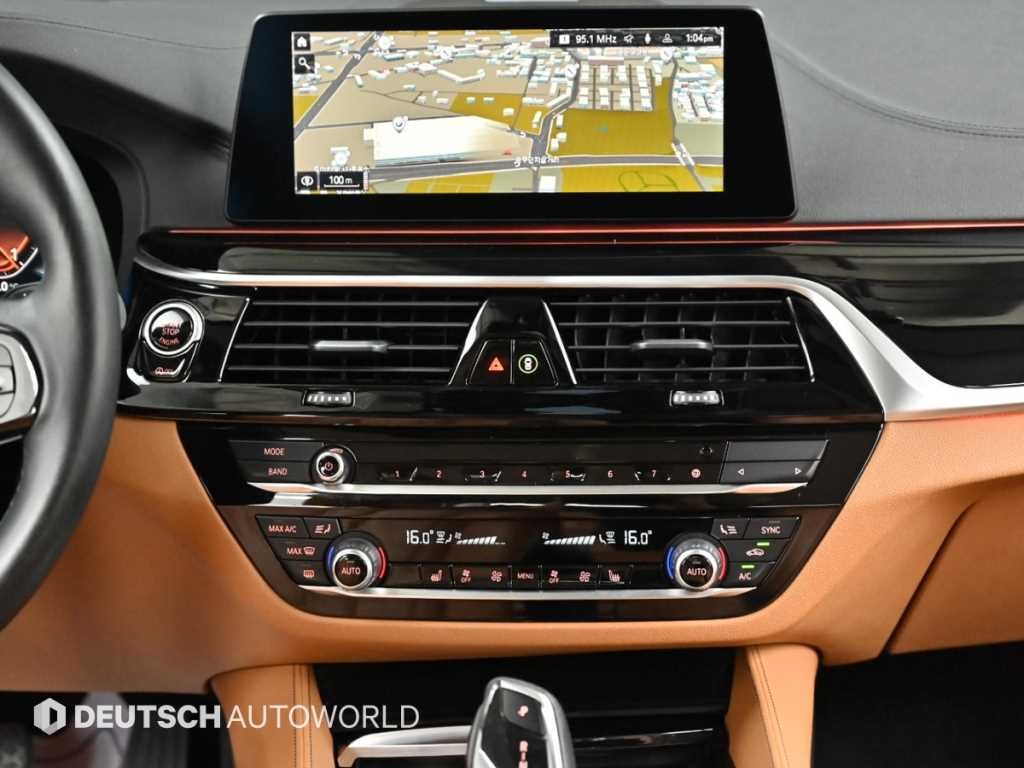 BMW 5시리즈 5시리즈 (G30) 520i 럭셔리 이미지 14