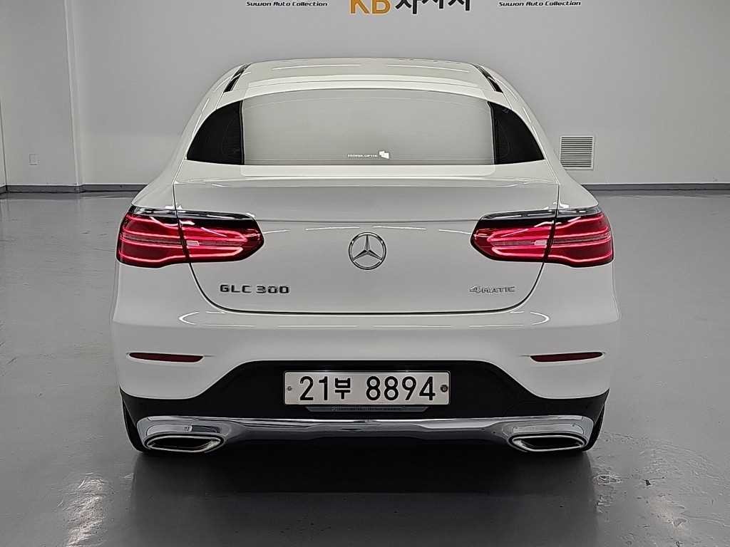 벤츠 GLC 클래스 GLC클래스 X253 GLC 300 4MATIC 쿠페 이미지 3