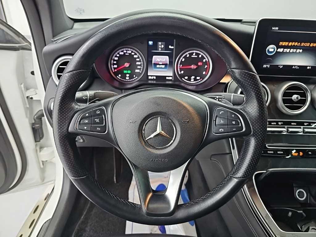 벤츠 GLC 클래스 GLC클래스 X253 GLC 300 4MATIC 쿠페 이미지 9