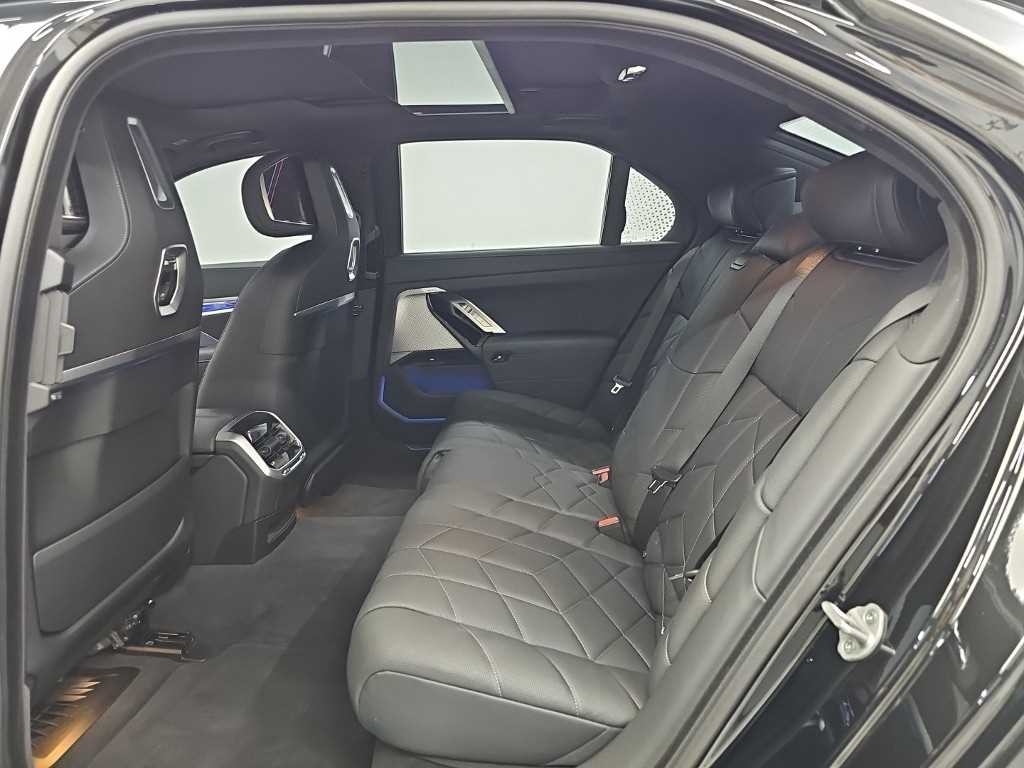 BMW 7시리즈 7시리즈 (G70) 740i xDrive M 스포츠 이미지 12