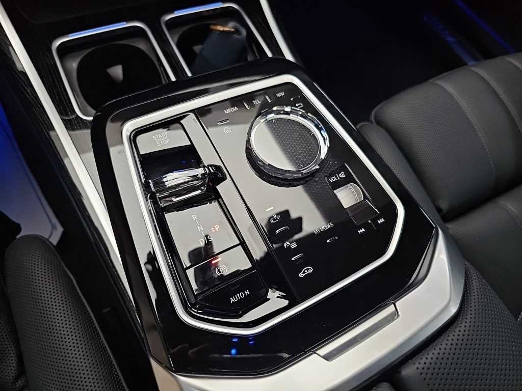 BMW 7시리즈 7시리즈 (G70) 740i xDrive M 스포츠 이미지 8