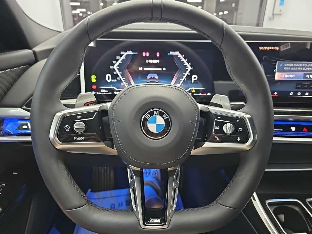 BMW 7시리즈 7시리즈 (G70) 740i xDrive M 스포츠 이미지 9