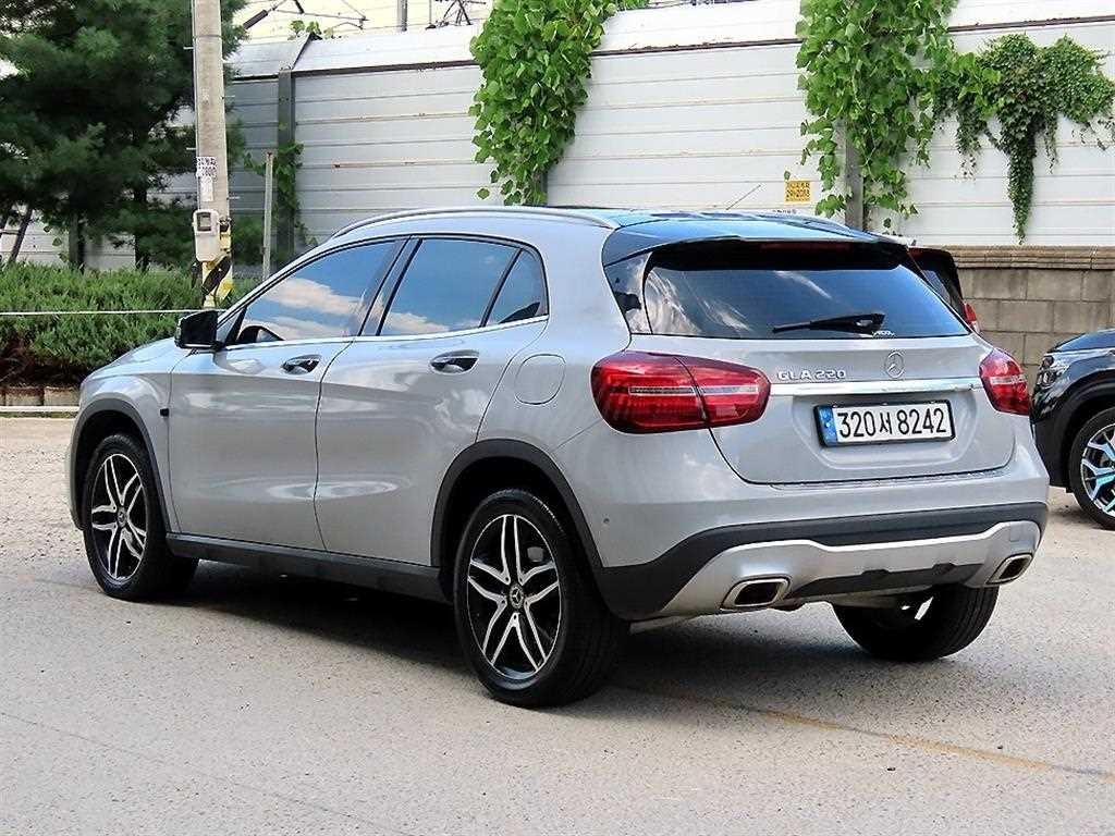벤츠 GLA 클래스 GLA클래스 X156 GLA220 프리미엄 이미지 3