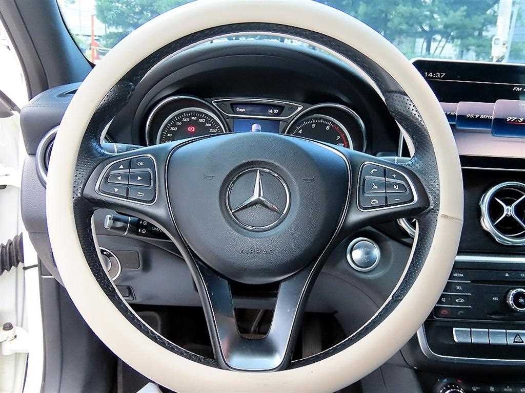 벤츠 GLA 클래스 GLA클래스 X156 GLA220 프리미엄 이미지 8