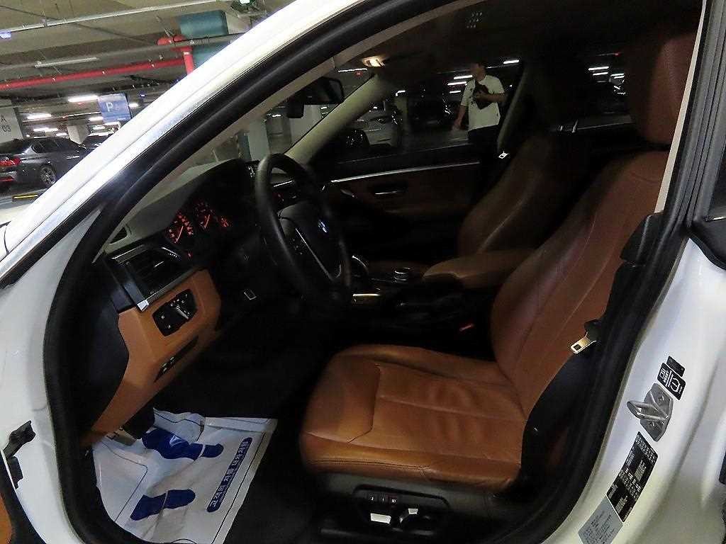 BMW 4시리즈 4시리즈 (F32) 420i 그란쿠페 럭셔리 이미지 6