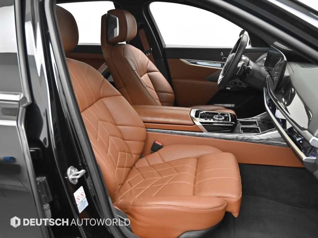 BMW 7시리즈 7시리즈 (G70) 740d xDrive M 스포츠 이미지 10