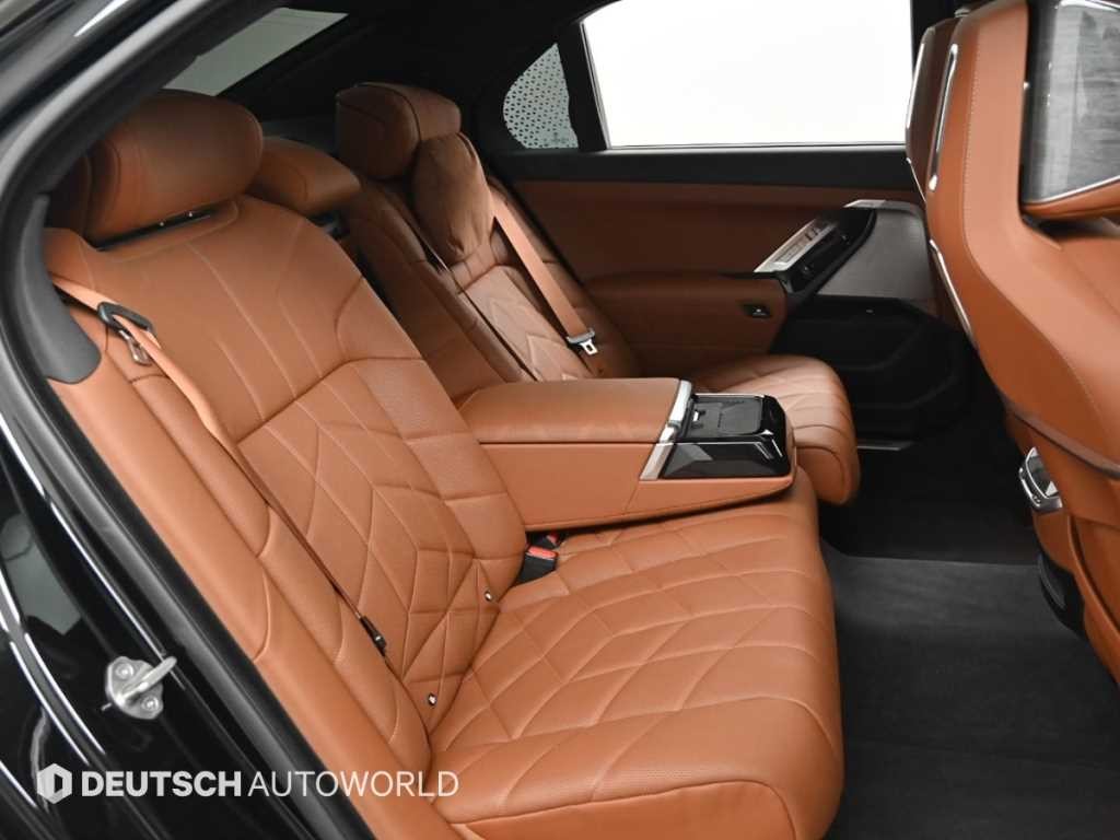 BMW 7시리즈 7시리즈 (G70) 740d xDrive M 스포츠 이미지 12