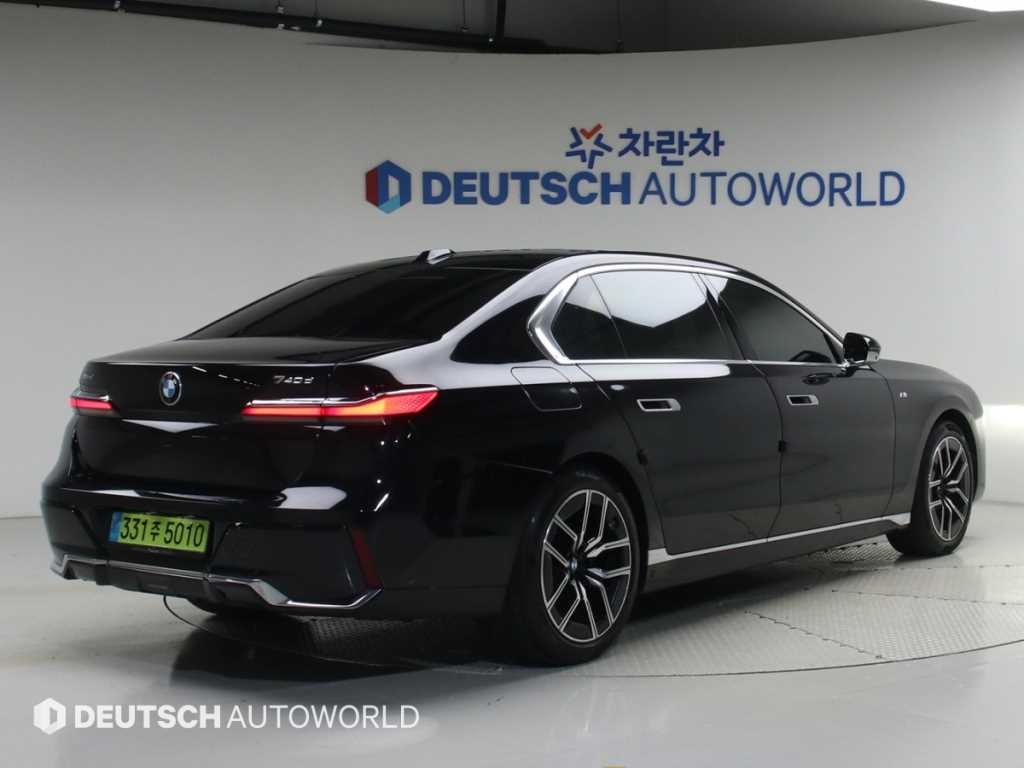 BMW 7시리즈 7시리즈 (G70) 740d xDrive M 스포츠 이미지 2