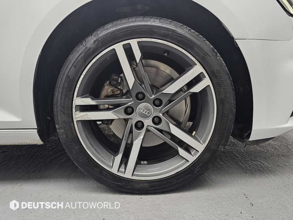 아우디 A4 A4 (B9) 40 TFSI 프리미엄 이미지 5