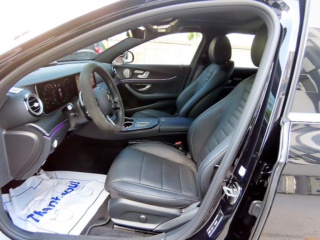 벤츠 E 클래스 E-클래스 W213 E220d 4MATIC AMG라인 이미지 5