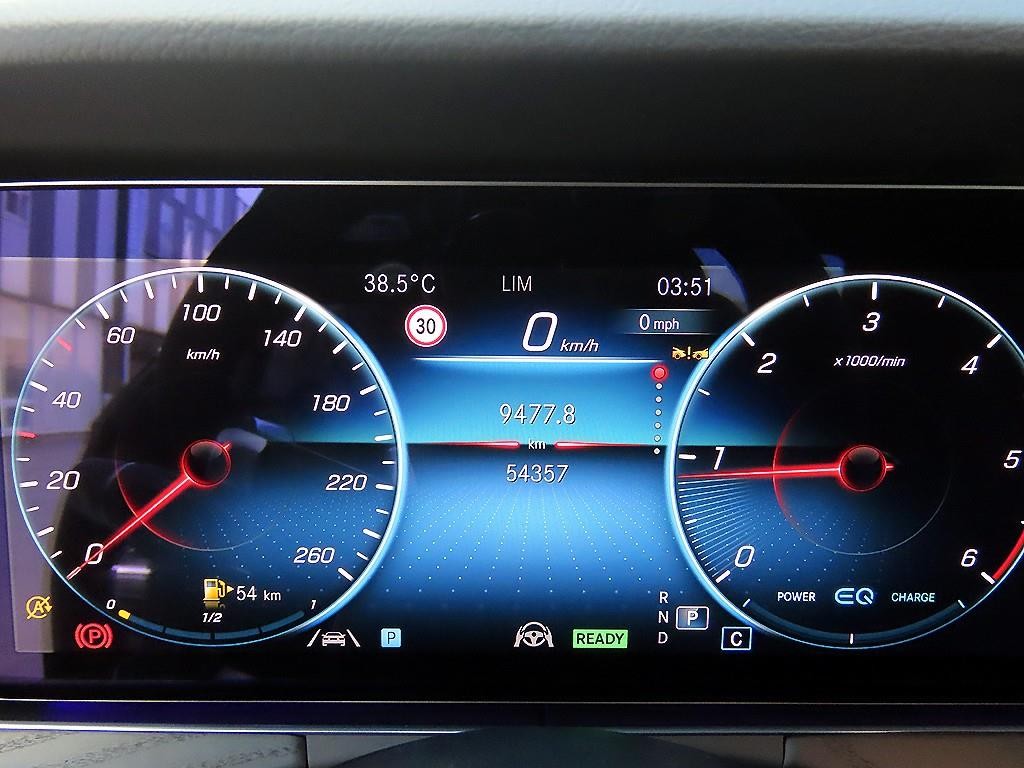 벤츠 E 클래스 E-클래스 W213 E220d 4MATIC AMG라인 이미지 9