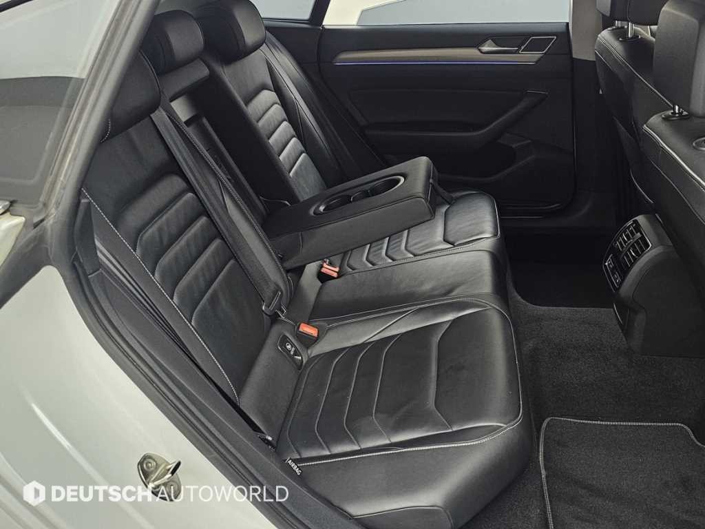 폭스바겐 아테온 2.0 TDI 엘레강스 프레스티지 이미지 12